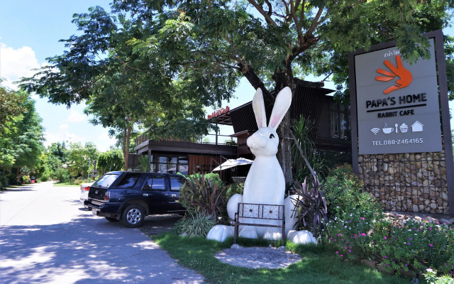 Papa's Home and Rabbit cafe
