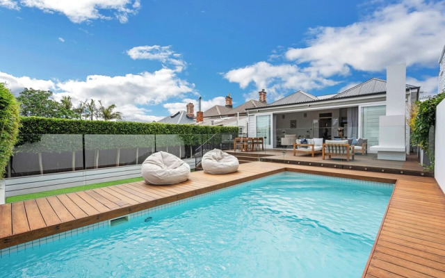 Cowan Street Home by Urban Rest