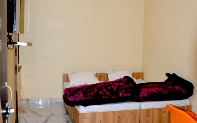 Santosh Hotel and Restaurant
