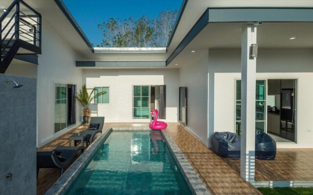 Lark Pool Villa Krabi