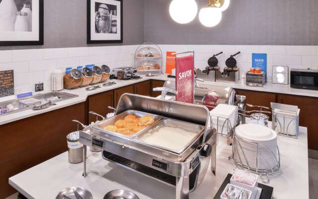 Hampton Inn & Suites Legacy Park-Frisco