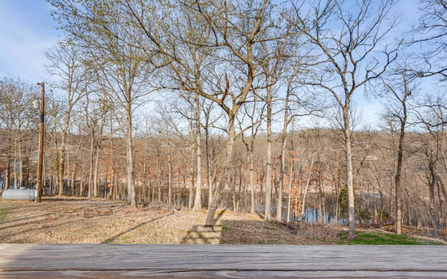 Lakefront Rogers Retreat w/ Grill & Spacious Deck