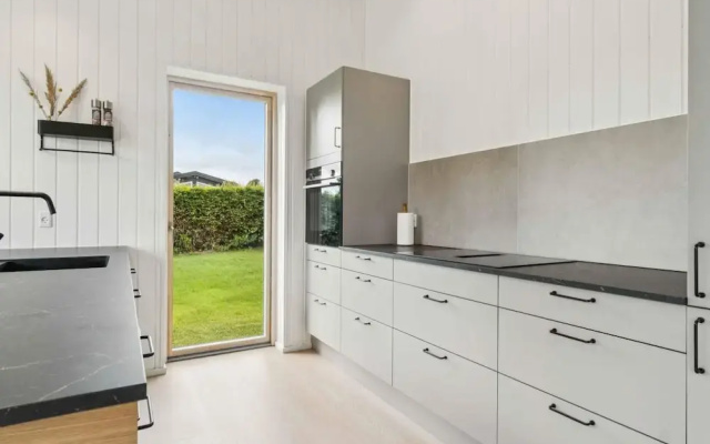 4 Star Holiday Home in Ronde