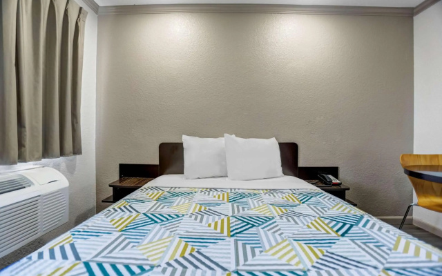 Motel 6 Red Bluff, CA