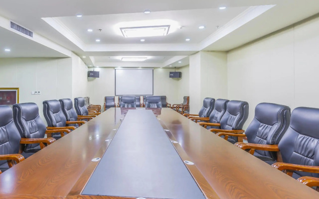 Feng Feng Grand Hotel