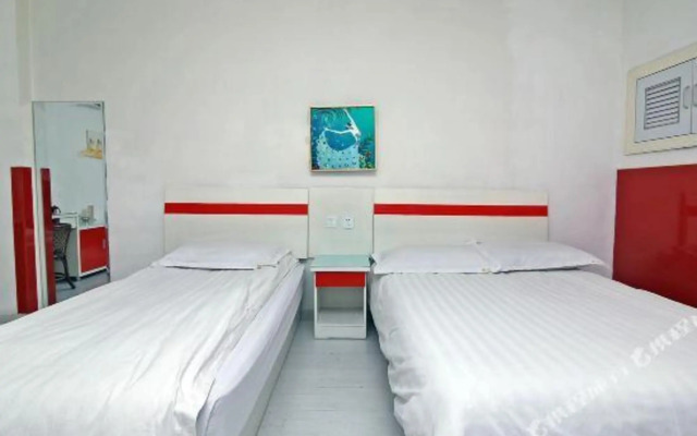 Holiday Hostel