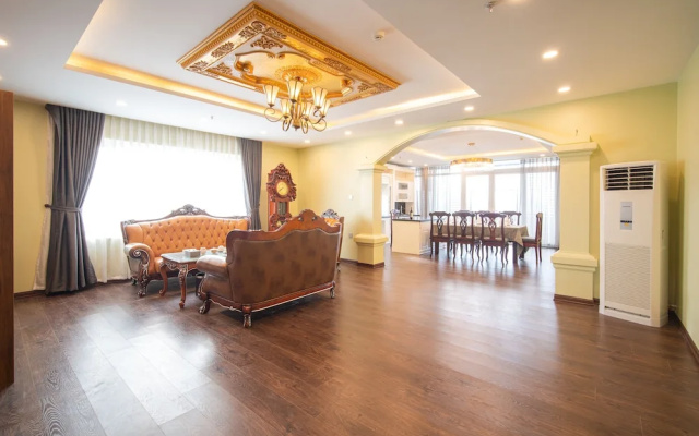 Me Q Beach Hotel & Apartment