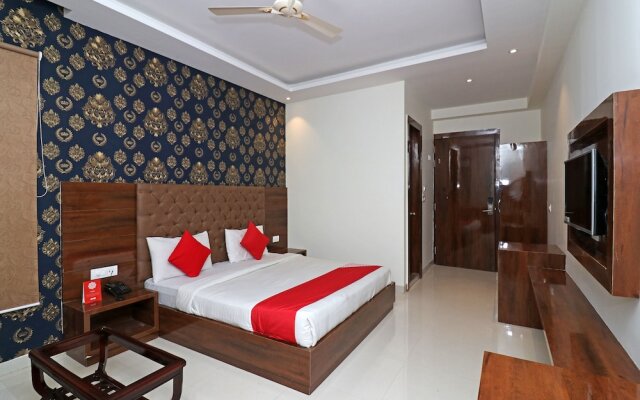 Capital O 16651 GRD SUITES