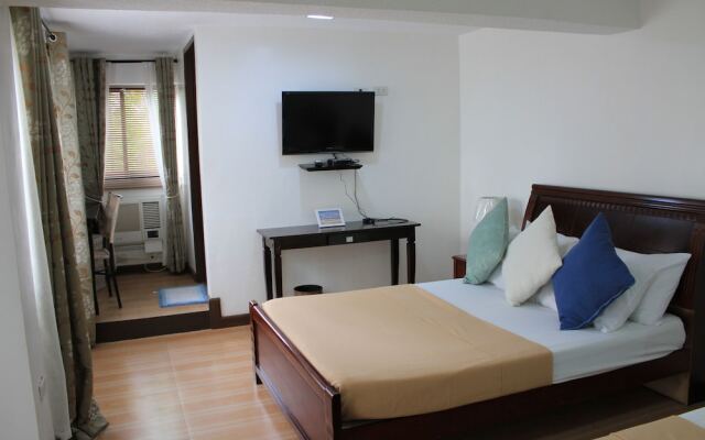 Laiya White Cove Beach Resort