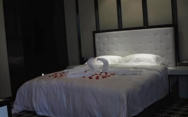 Crystal International Hotel