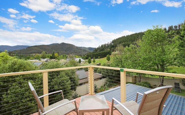 Alpine Vista - Short walk to town centre