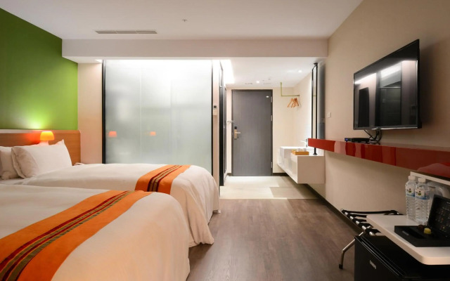 Travel Art Inn