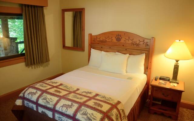 Bear Mountain Inn and Overlook Lodge