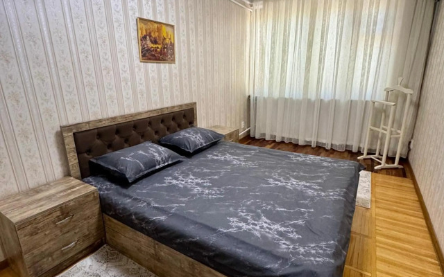 Classic C1 Apartment In The Center With 4 Rooms