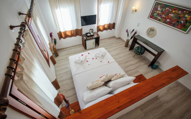 Mam's Datca Pension