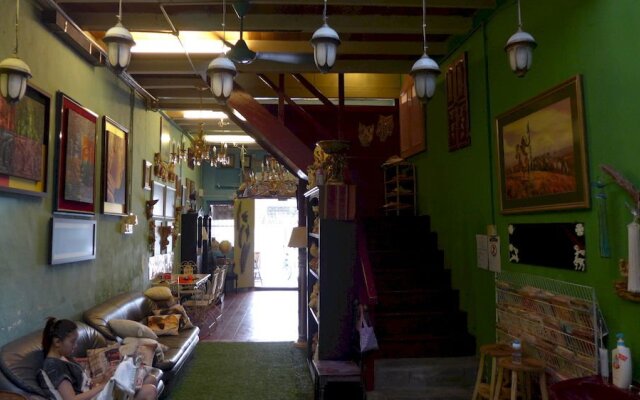 Decoupage Homestay
