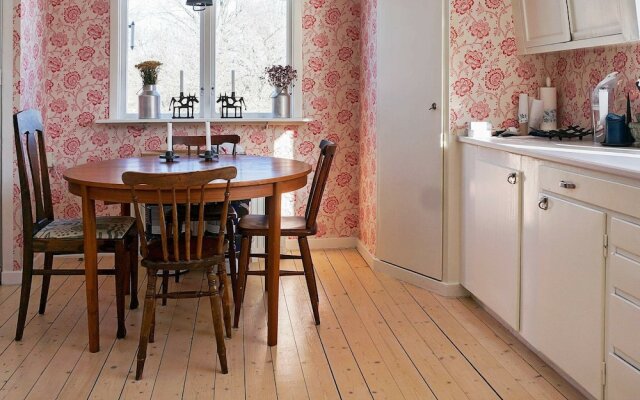 6 Person Holiday Home in Löttorp