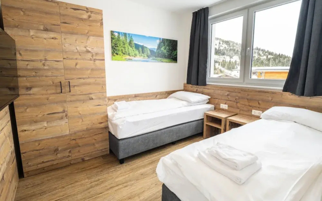 Spacious Apartment With Terrace for 8 Guests