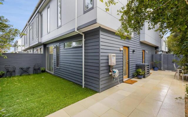 OG- By the Sea, 400m to Beach