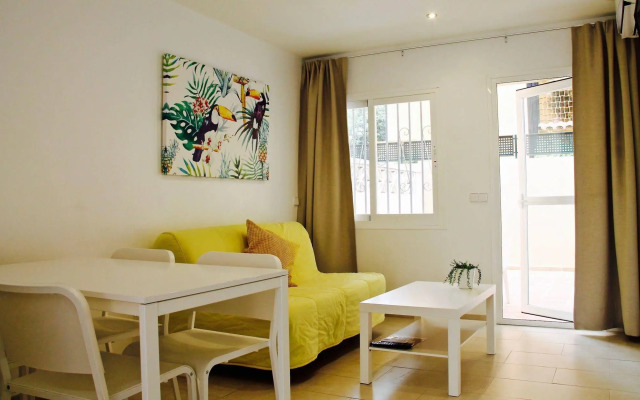 Naika Studios & Apartments