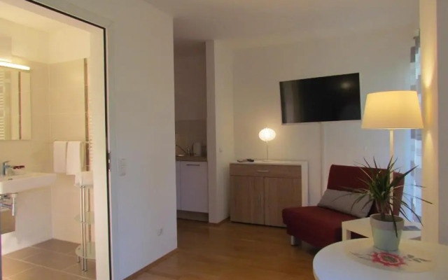 AMENITY-Garden-Apartments