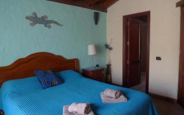 Finca Toredo Large Heated Pool,Hot Tub,Bar/Games Room,Gym,Cave, Free WiFi