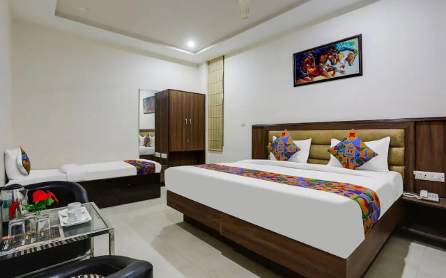 Fabhotel Orchid