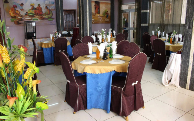 Tou'Ngou Hotel