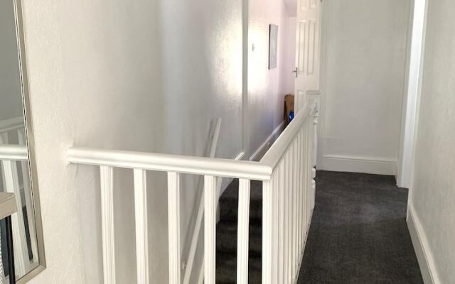 Immaculate 4-Bed House In Blackpool