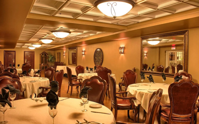 Grant Hall Hotel