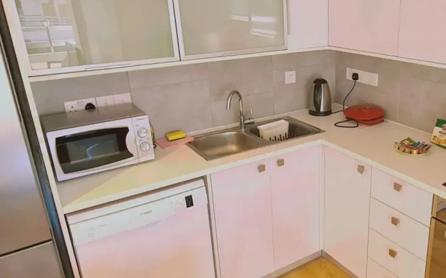 02 LIM - Stay Vivid City Apartment