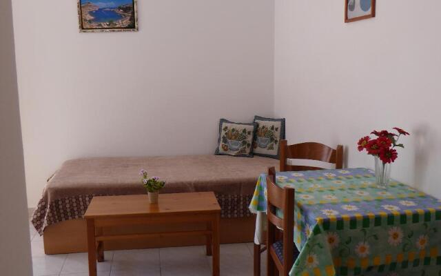 Acapulco Apartments