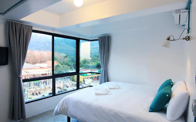 To Zleep Hotel Khaolak