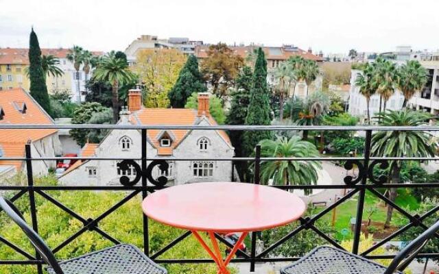 Apart hotel Riviera Grimaldi Promenade des Anglais Balcon Victor Hugo 2