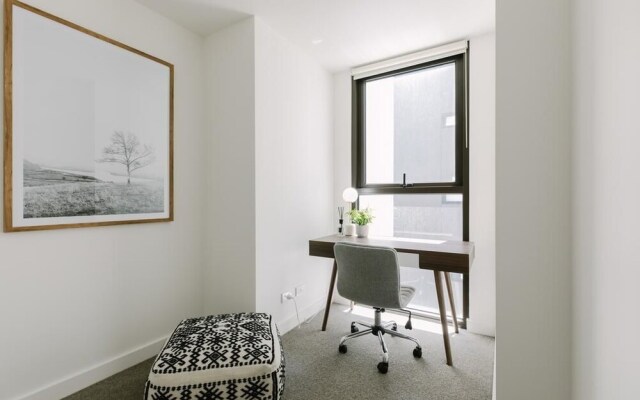 Super Spacious City View Apartments