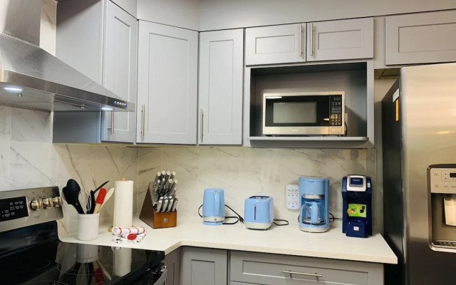 Luxurious One Bedroom Suite WindTower