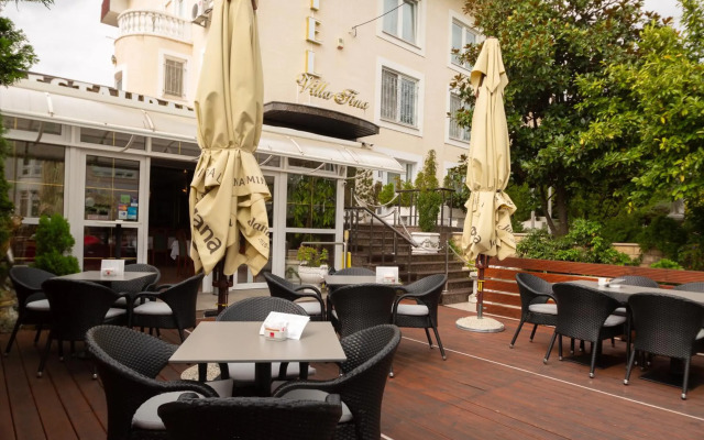 Hotel Vila Tina