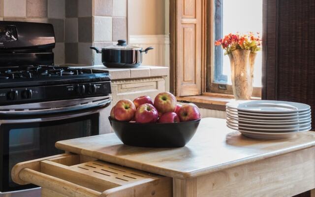Found Places Capitol Hill Bed & Breakfast