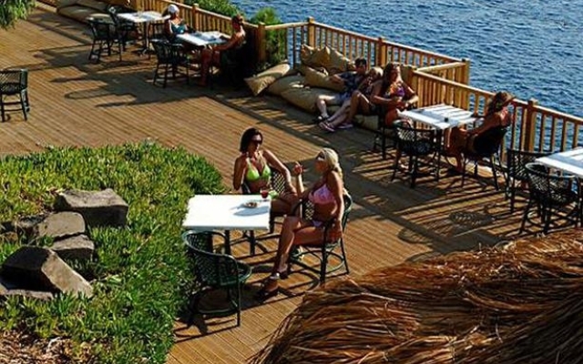 Green Beach Resort Hotel