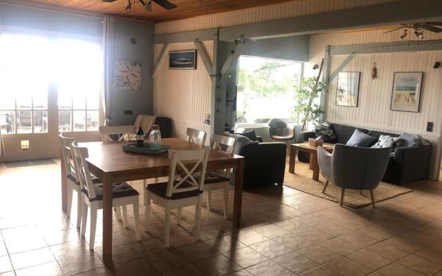 Maison au Bord de l'eau