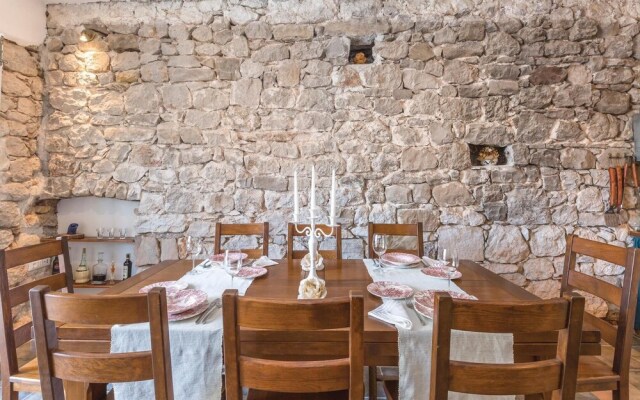 Amazing Home in Podgora With Wifi and 2 Bedrooms