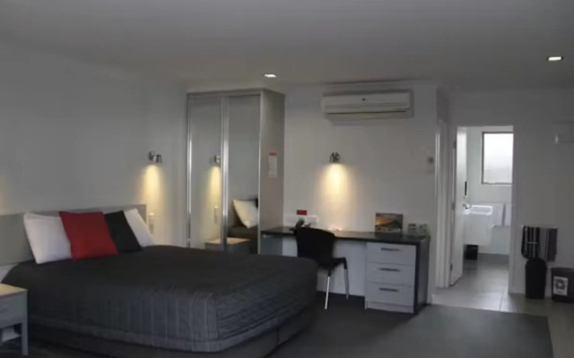ASURE Pukekura Motor Lodge – Guest Rooms – New Plymouth