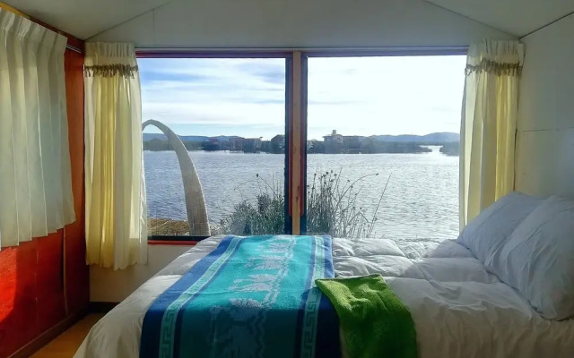 Uros Suma Jakana Lodge