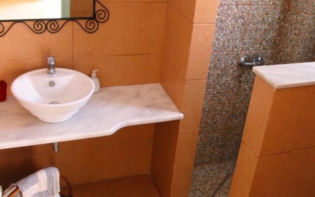 Kalya Suites