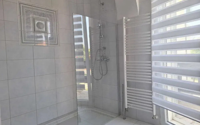 Sea View Apartment Povljana