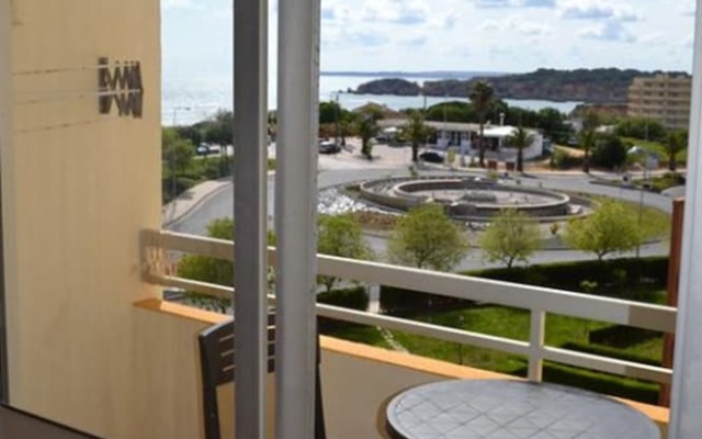 RH 3 Castelos Rocha Beach Apartment