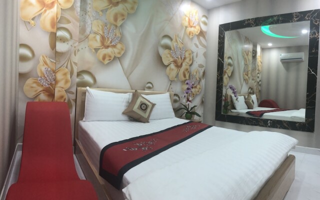 Guest Room in Ben Thanh, Deluxe and Private 1 Queen Bed, 1 Bathroom for 2 Guests