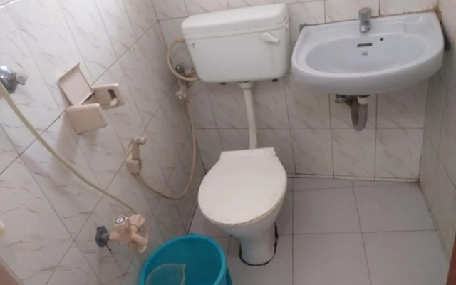 Anandan Tourist Home