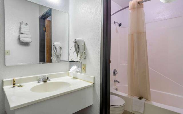 Motel 6 Brighton CO Denver Northeast