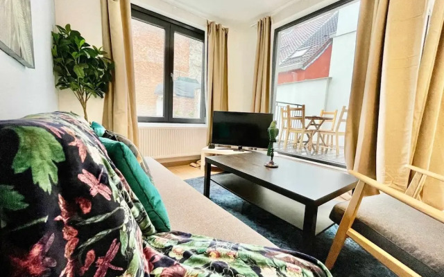 Luxury 2BR 2BA Near Fashion District by Oneluxstay